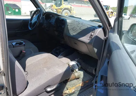 2002 Ford Ranger Xlt из США, поврежденный, VIN 1FTZR15E62TA68117